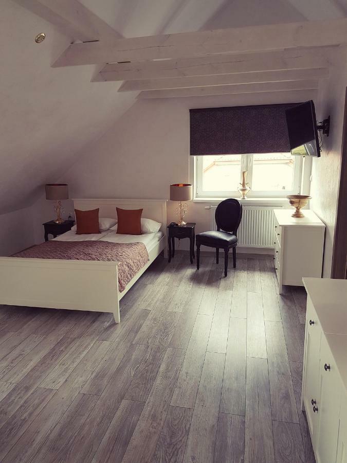 Gosciniec W Malborku Appartement Buitenkant foto